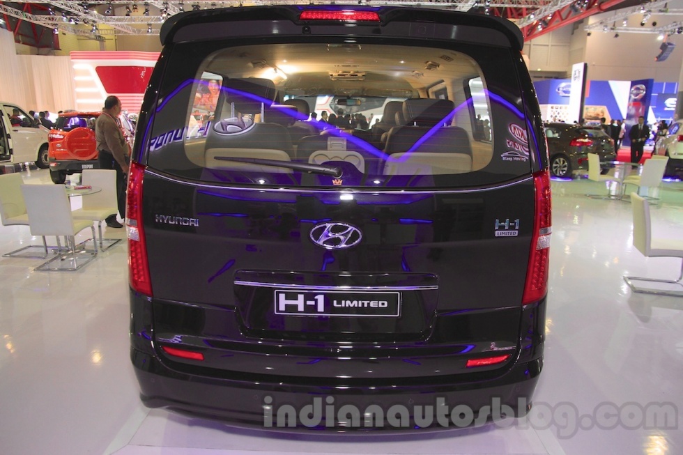 GIIAS 2015: Hyundai показали H-1 Black Edition на моторшоу в Индонезии