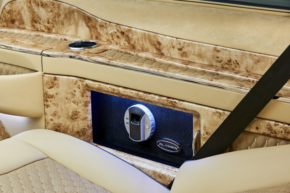 Larte Design привезли роскошный Mercedes V-Class в Женеву