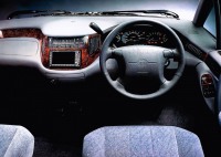Toyota Estima 1990 (Тойота Эстима 1990)