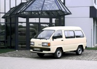 Toyota Lite Ace 1986-1990 минивэн 2.0 MT (88 л.с.) полный привод, бензин
