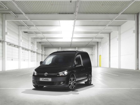 Volkswagen выпустил ограниченную серию Caddy Black Edition для англичан