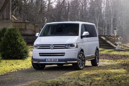 Volkswagen представил концепт Multivan Alltrack в Женеве