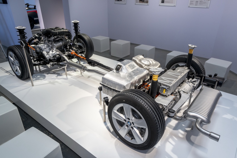 BMW построят гибридный 2-Series Active Tourer PHEV