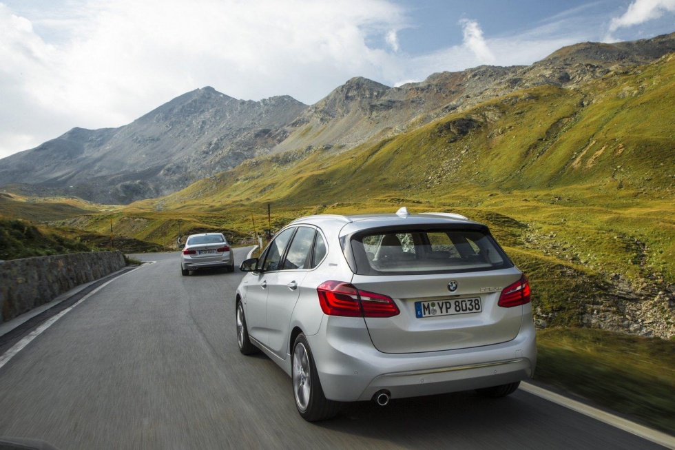 BMW представил гибридный минивэн 2-Series Active Tourer 225xe