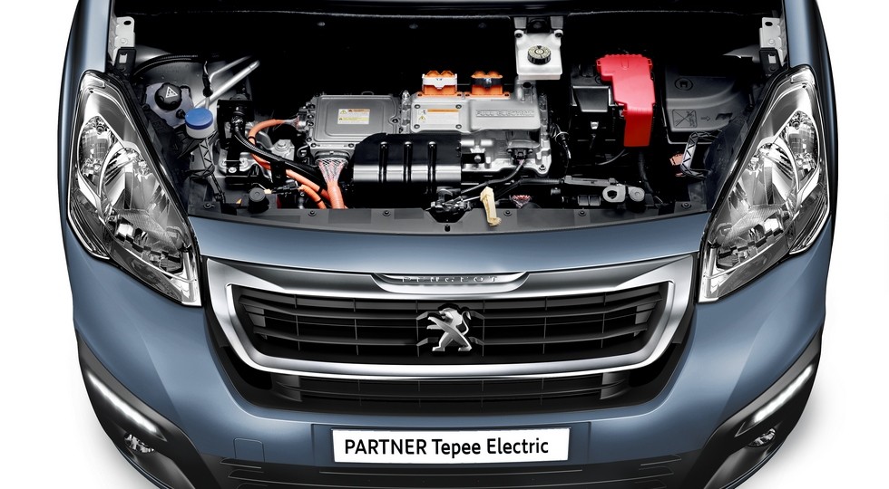 Peugeot везут в Женеву электрический Partner Tepee