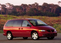 Dodge Grand Caravan 2000-2007 минивэн 3.3 AT (182 л.с.) передний привод, бензин