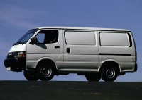 Toyota Hiace 1989-2004 микроавтобус 3.0 AT (130 л.с.) полный привод, дизель