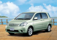 Toyota Raum 2003 (Тойота Раум 2003)