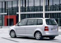 Volkswagen Touran 2003 (Фольксваген Туран 2003)