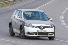 Мул нового Renault Grand Scenic засняли на фото