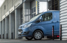 Ford Transit заменит 2.2-литровый турбодизель новым EcoBlue 2.0